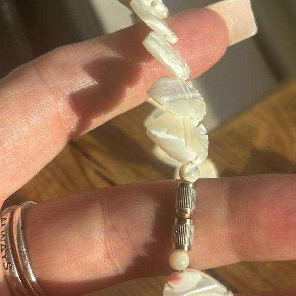 Elegant White Shell Fish Necklace - Picture 4 of 5